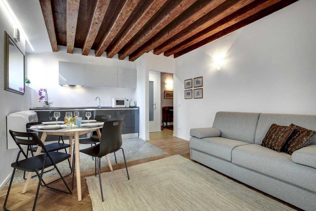 Apartament Guglie Design *